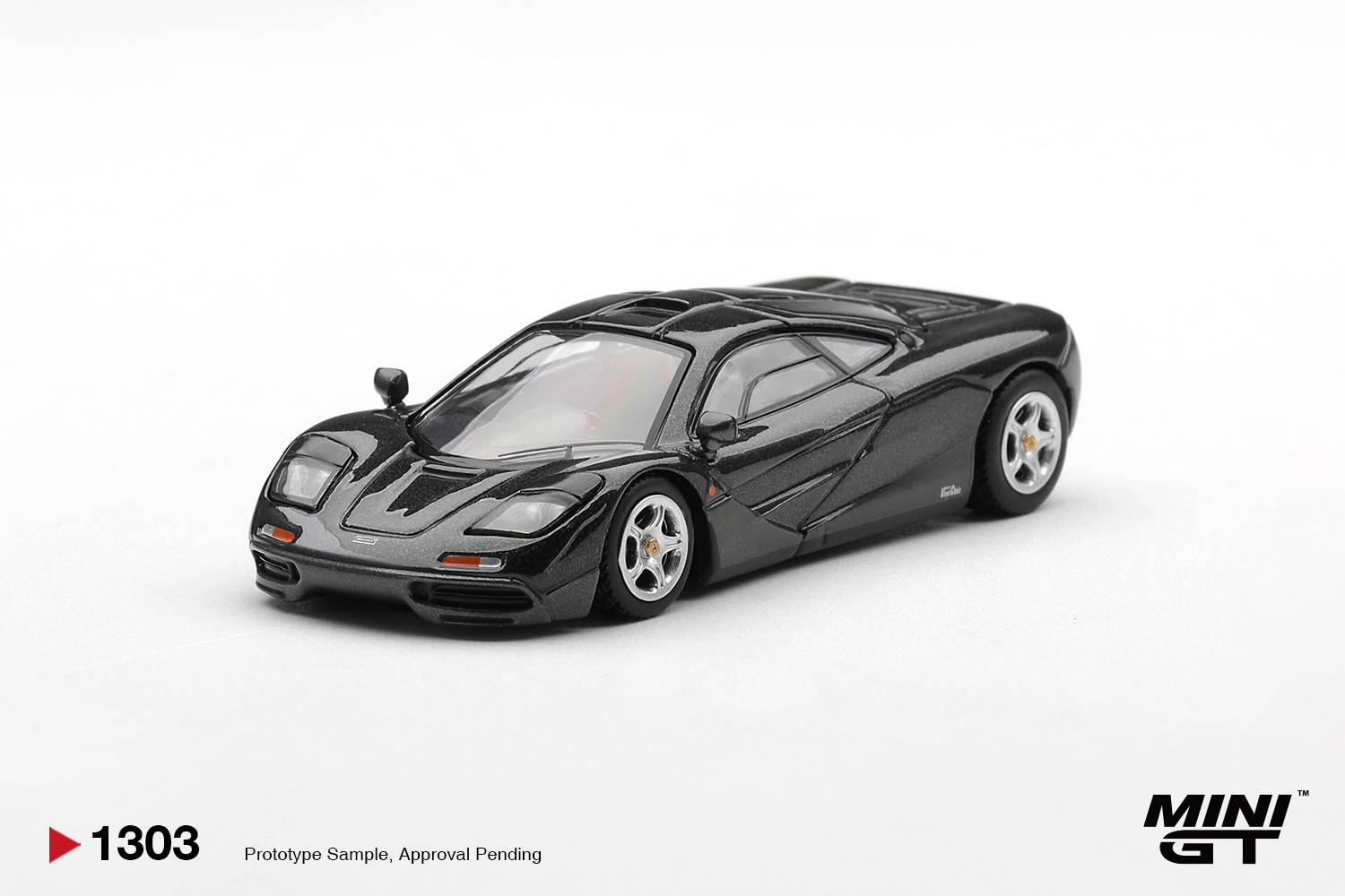 Die Cast Car 1 64 - MINIGT 1/64 McLaren F1 Bleu Noir